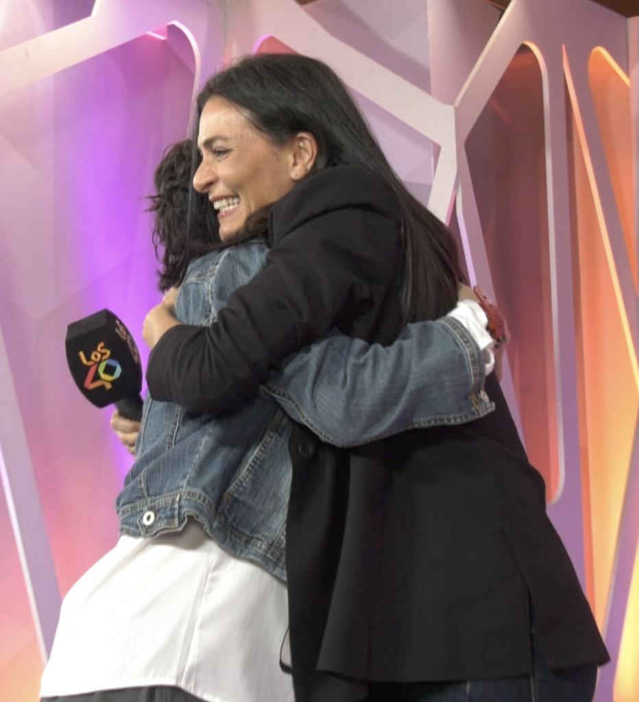 Lolita Cortés abraza a Ana María Orozco